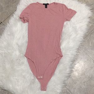 FOREVER 21 pink ribbed bodysuit